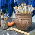 Cursussen | Hart Haarlem in Haarlem-Zuid-West Hart is het centrum voor kunst, kennis en cultuur in Haarlem. Laat je inspireren en verrassen. Er is vanalles te doen, te leren en te ontdekken op het gebied van kunst, cultuur en kennis. Van beginnen tot gevorderde, van jong tot oud, iedereen kan terecht bij Hart. Of het nou voor een eenmalige....