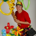 De activiteit 'Ballonnenclown Bloony en poffertjes (3+)' van De Jopenkerk wordt u aangeboden door dekleineladder.nl uit Haarlem