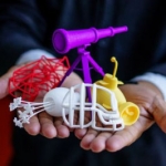 De activiteit 'Maak je eigen 3D-ontwerp samen met Joury Galis van RADA 3D.' van Bibliotheek Bloemendaal wordt u aangeboden door dekleineladder.nl uit Haarlem