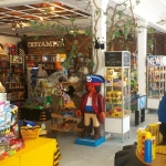 Speelgoedwinkels | Meneer Paprika in Haarlem-Centrum Ons speelgoedaanbod is heel divers: mooie grote kwaliteitsmerken als Lego, Playmobil, Thomas de Trein en Kapla, maar ook kleinere merken als Jellycat en Moulin Roty. Verder heeft Meneer Paprika heel veel grappige kleine spulletjes, poppen, knuffels, boeken, spelletjes, modelbouw, dino’s, monsters...