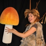 Cursussen | Kindertheater 'De toverknol' in Haarlem-Centrum Bij De Toverknol organiseren we cursussen voor kinderen zoals peuterdansles, muziekles, toneelles en musical/muziektheaterles. De cursussen zijn altijd in januari, maart, mei, september en november. Er staat limonade, thee en koffie op de tafel en afloop van elke les kan je een speculaasje pakken.