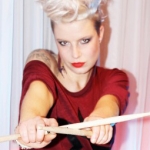 De activiteit 'Kom drummen met Ilse Hofma!' van Bibliotheek Zandvoort wordt u aangeboden door dekleineladder.nl uit Haarlem