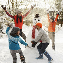 Of het nu winter, lente, zomer of herfst is, op dekleineladder.nl vind je de leukst kinder uitjes in de omgeving van Haarlen, zodat je lekker op pad kunt gaan met je kind