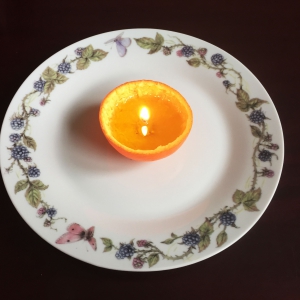 En nu hoef je de creatie van je kind alleen nog op te hangen, bijvoorbeeld met een lint