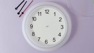 Het demonteren van de klok