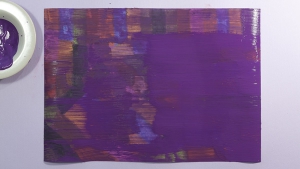 Schilder over de wasco heen, mogelijk moet je je kind een beetje helpen want dit is een lastig karweitje