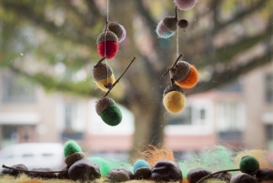 Nu kun je eikeltjes aan een draad hangen of mooi op een tafel leggen