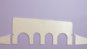 Zaag de vormen uit het hout