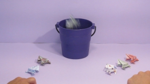 Je kunt helemaal je eigen regels bedenken, laat je kind los en je zult zien dat ze hun eigen spelletje bedenken