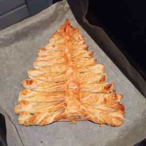 even laten afkoelen en dan kun je je hartige kerstboom lekker op smikkelen