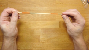 Zorg ervoor dat het makkelijk herkenbaar is hoeveel het mikado-stokje waard is.